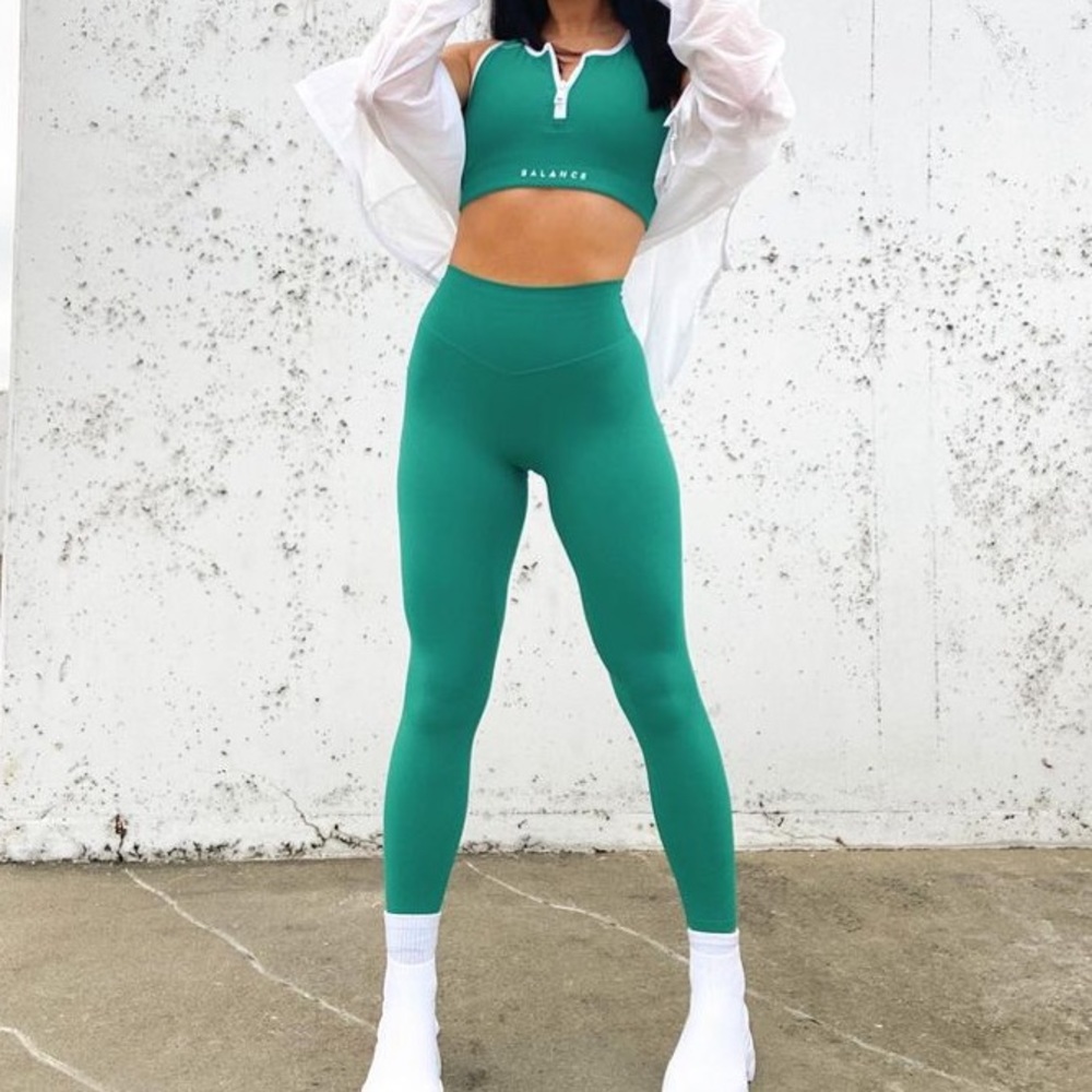 balance athletica element set in fluorine